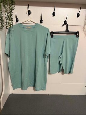 Zenana Outfitters Mint Green Oversized Tee & Bike Shorts Set